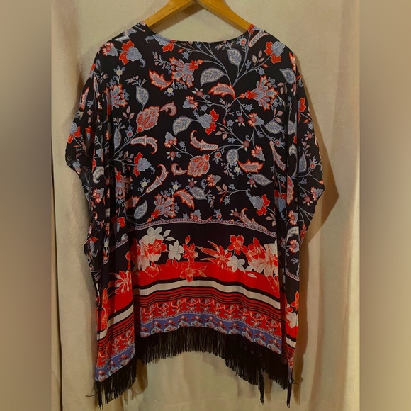 🌹 CLEO Navy, Red and White Floral Shawl with Fringe - Picture 2 of 7